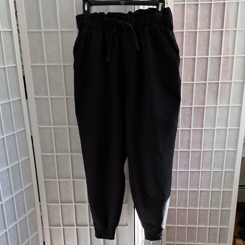 Women’s Abercrombie & Fitch Black Drawstring Joggers Size Medium
